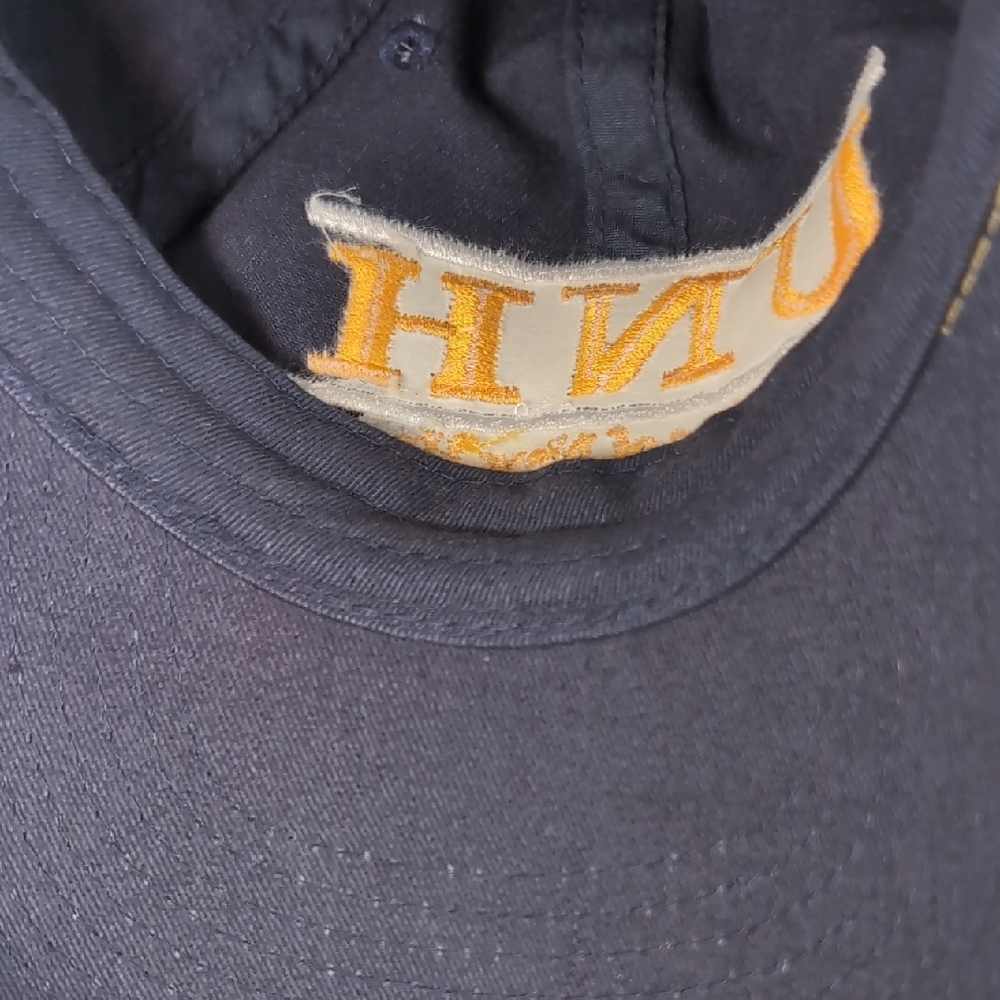 UNH University of New Haven Black Cap vintage 90's - Picture 8 of 8